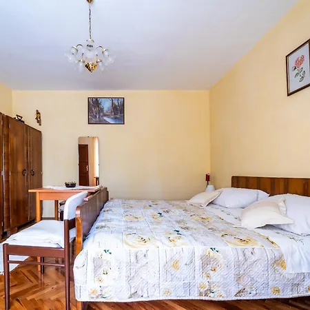 Lucija Apartment *